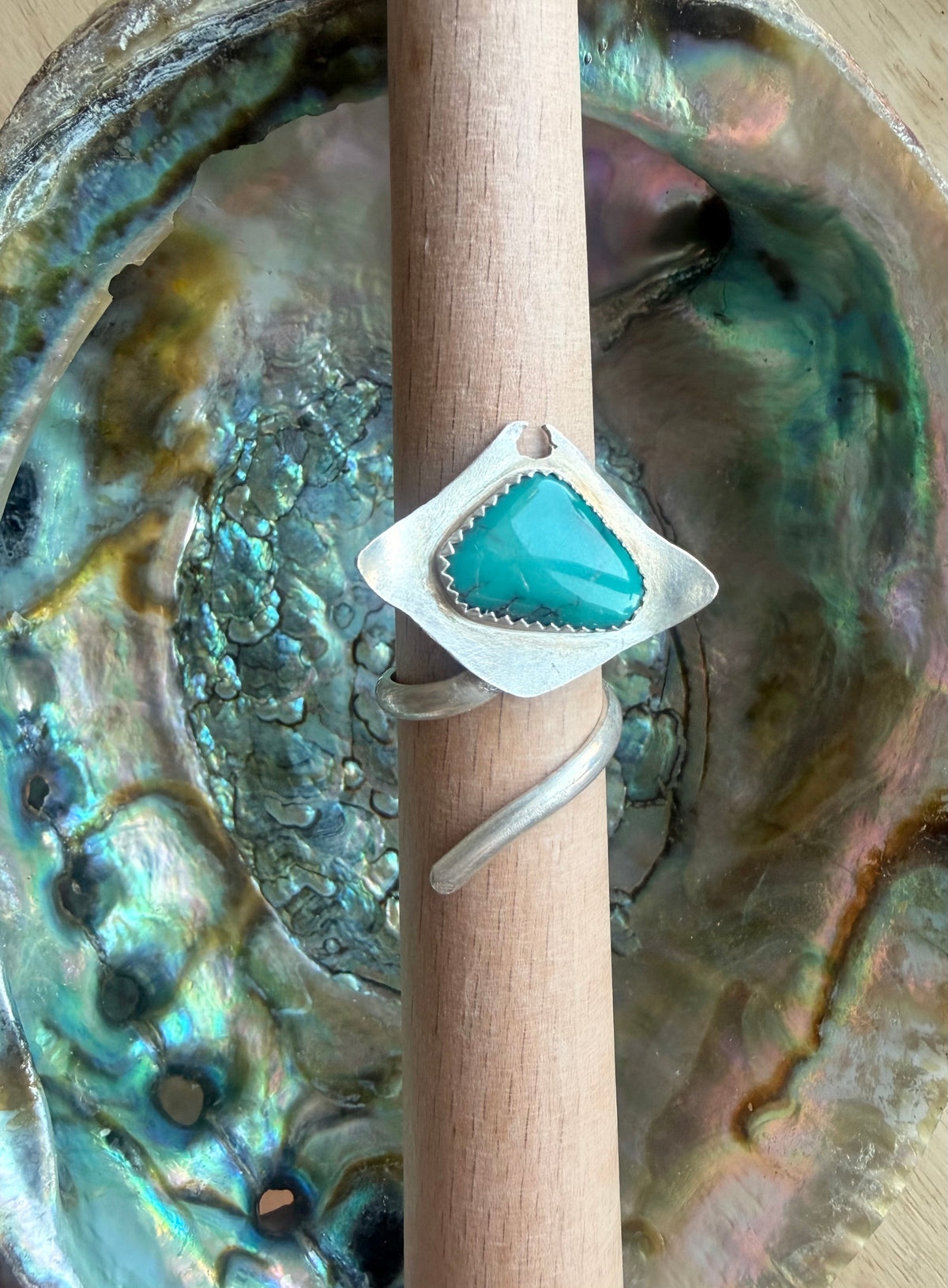 Teal stingray ring
