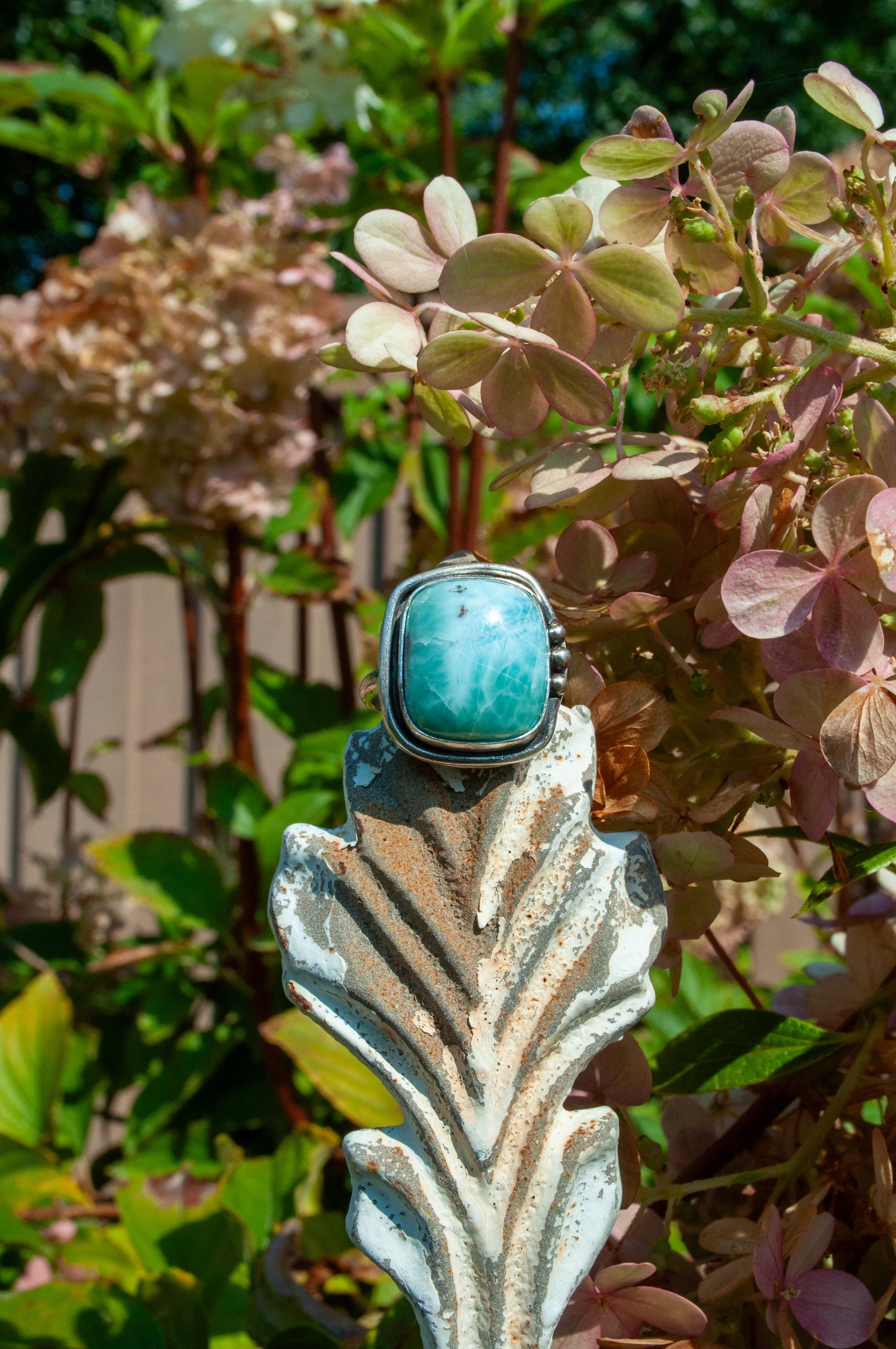 Tidal stone ring